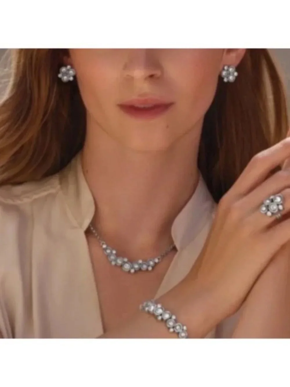 🌹🆕 Brighton Constella Silver Cluster crystal necklace NWT $108